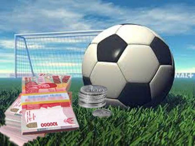 Kegelapan di Balik Sorot Cahaya: Dampak Sosial Judi Bola di Masyarakat